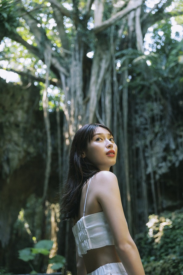 白石聖写真集 unveil / 峠 雄三【撮影】 - 紀伊國屋書店ウェブ