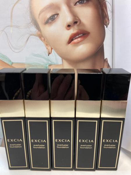 アルビオン エクシア エバーラスター ファンデーション｜紹介記事