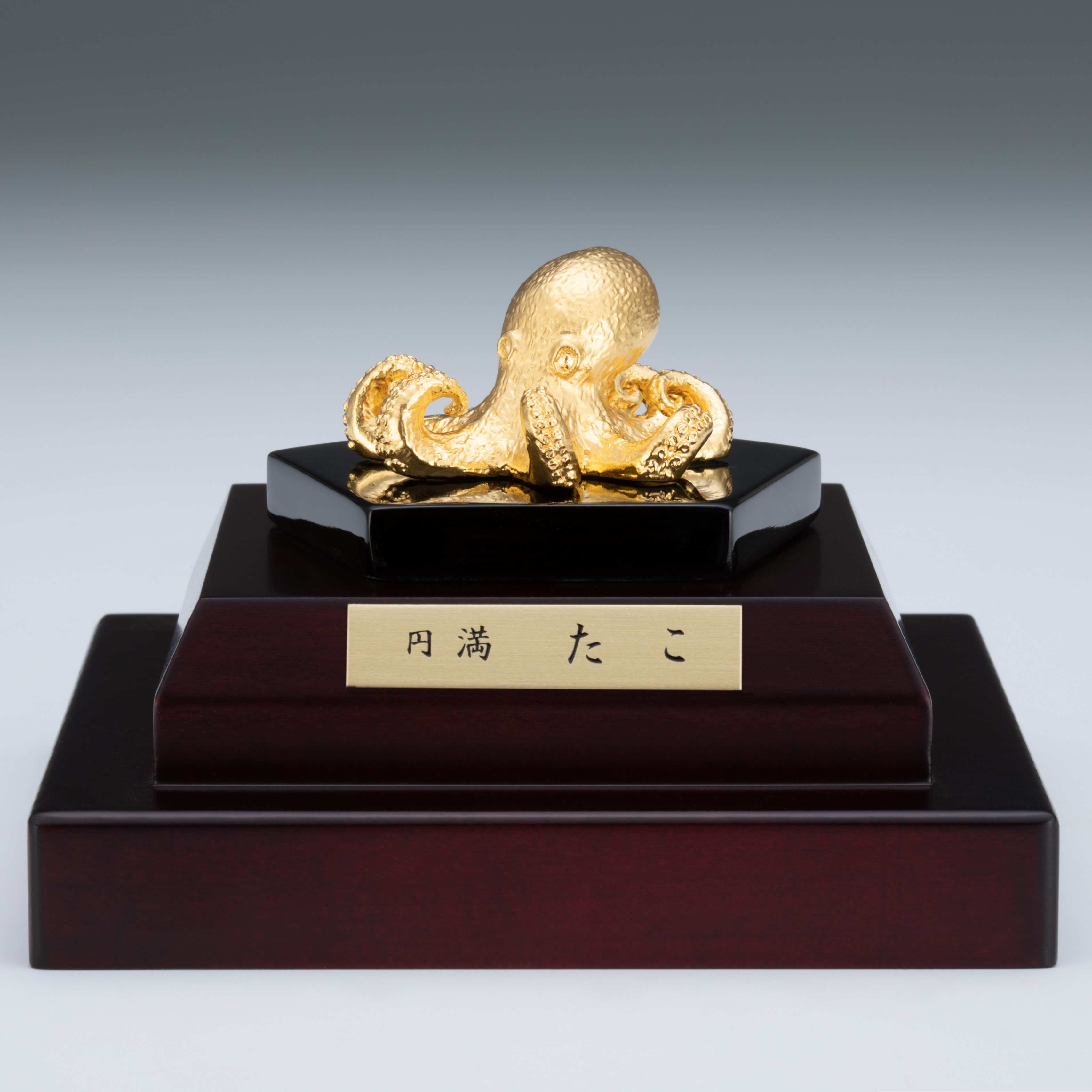 株式会社MERFオンラインショップ【KUROTANI】純金 円満 たこ: 置物