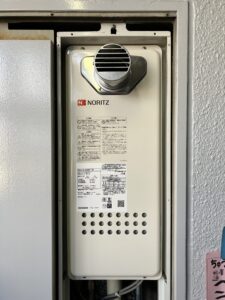 後継品の無いスリム型給湯器を交換 (N)135-T712(U) ➡ GQ-168AWX-T-DX