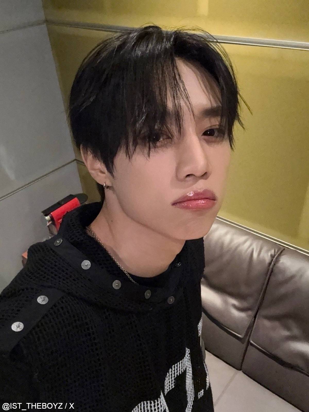 THE BOYZ ソヌ、サセンファンから暴行を受ける！ 宿舎で待ち伏せ…逃げ