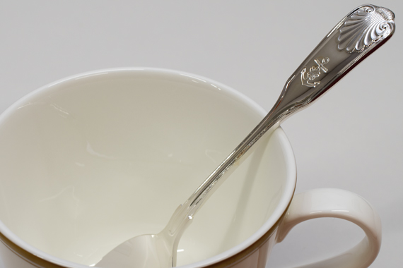 桜錨カップ＆ソーサー・ティースプーンセット」帝国海軍と海上自衛隊の