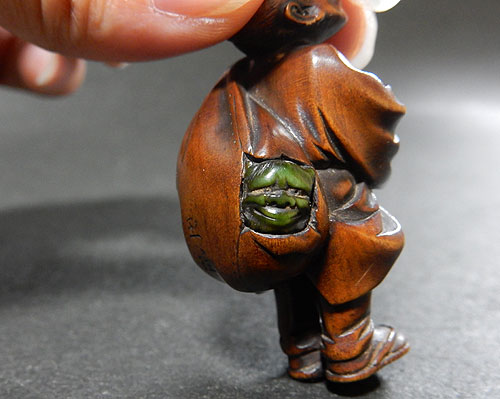 木彫り 根付 人物 ＜在銘＞ | 【骨董品買取】日本全国対応・老舗骨董店