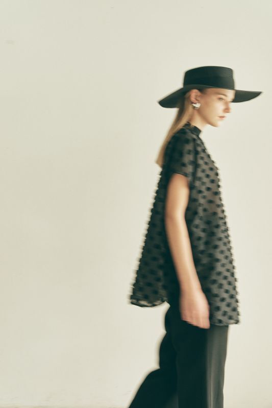 Fluffy dot Shirt - HIAND