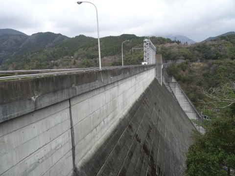 早明浦ダム（歩鉄の達人）