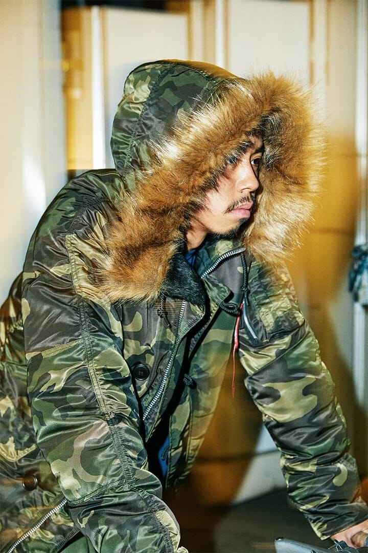 夜の渋谷を彷徨う、アルファ インダストリーズと現代のユース