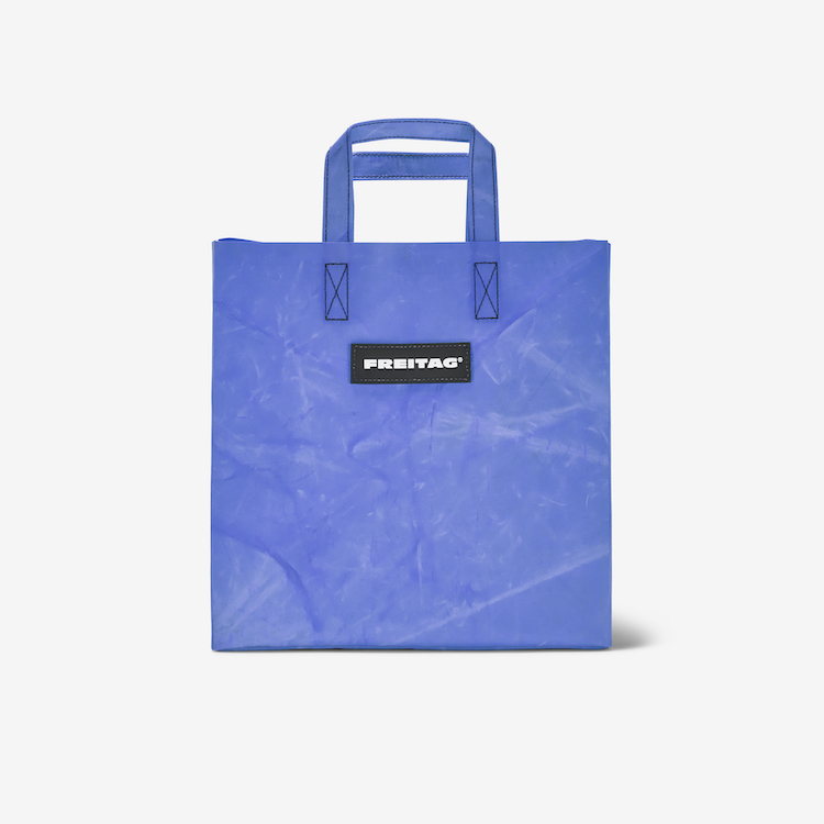 フライターグの新作にご注目を。定番デザインのバッグが、いつもより