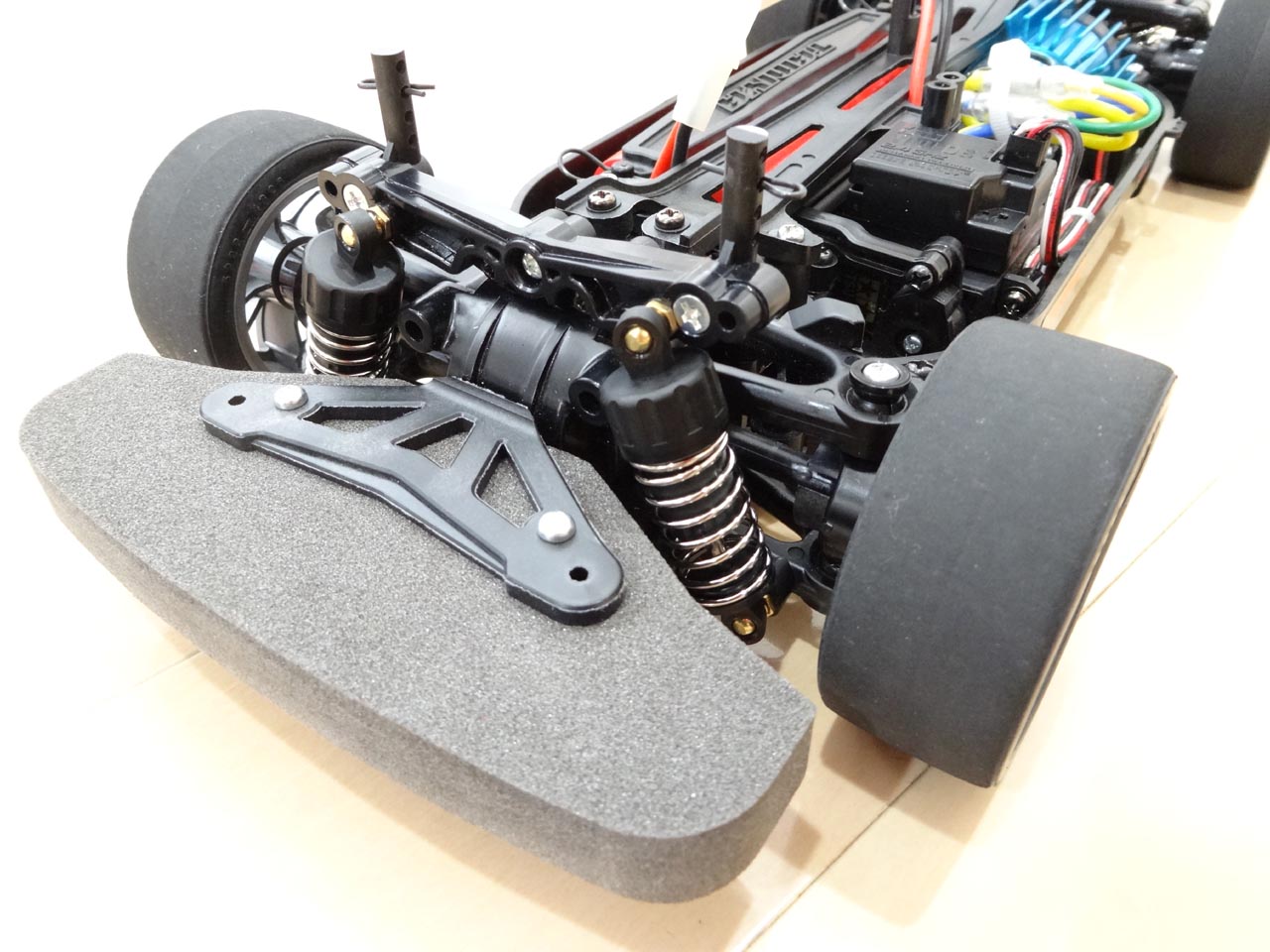 CVAダンパースーパーミニをTT-01 TYPE-Eに付けてみた