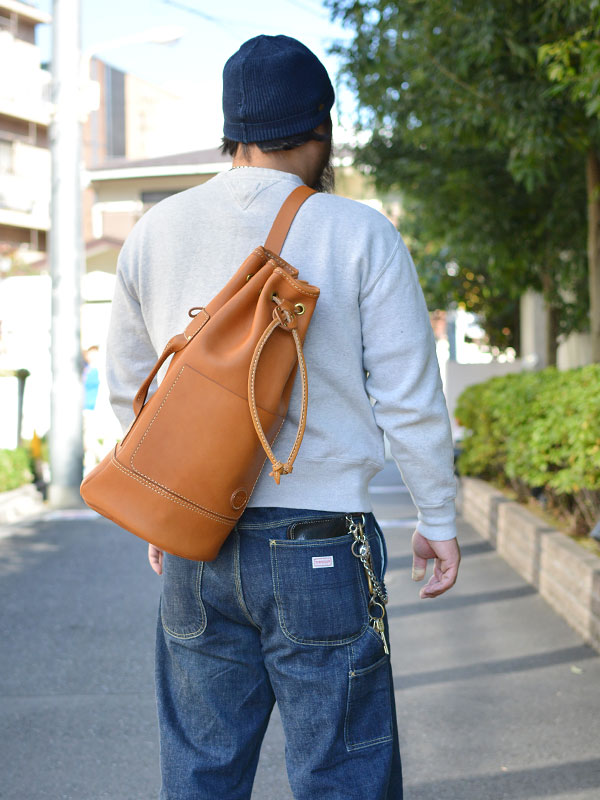 ソフトレザーで作った本革ボンサックのエントリーモデル / 革鞄のHERZ