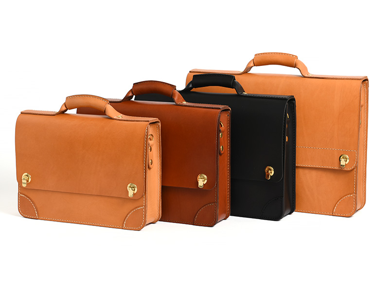 厚い革で丈夫に仕上げたシンプルな丸台おこしブリーフケース / 革鞄の