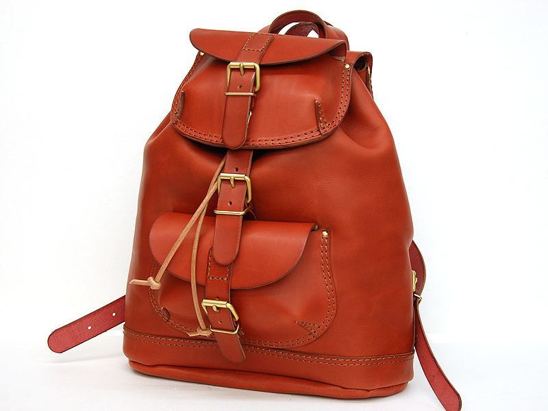 ハードレザーで豪快に仕上げた迫力のリュックサック / 革鞄のHERZ