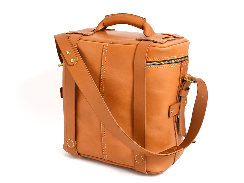 世界を旅する他にはない大型ギャジット3wayリュック / 革鞄のHERZ