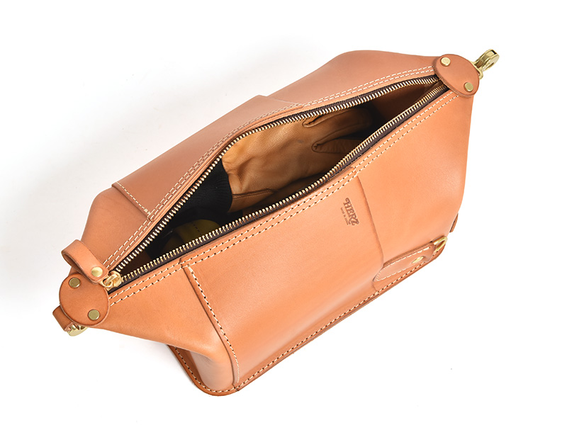 革を布のように折り込んだカブトムシ・2wayショルダーバッグ / 革鞄の