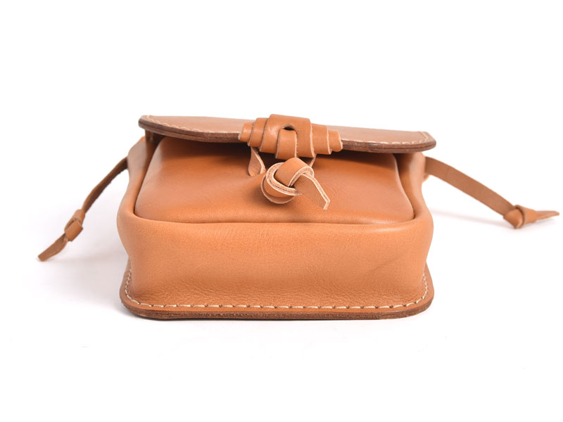 クラフト感のあるインディアン・レザーベルトポーチ / 革鞄のHERZ