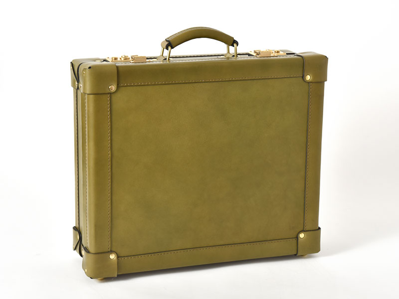 アンティークでレトロな本革のレザートランク / 革鞄のHERZ(ヘルツ