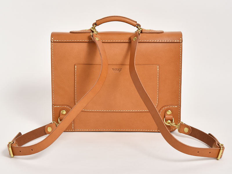 ビジネスにも使えるA4ファイル対応のシンプルな本革3wayバッグ / 革鞄