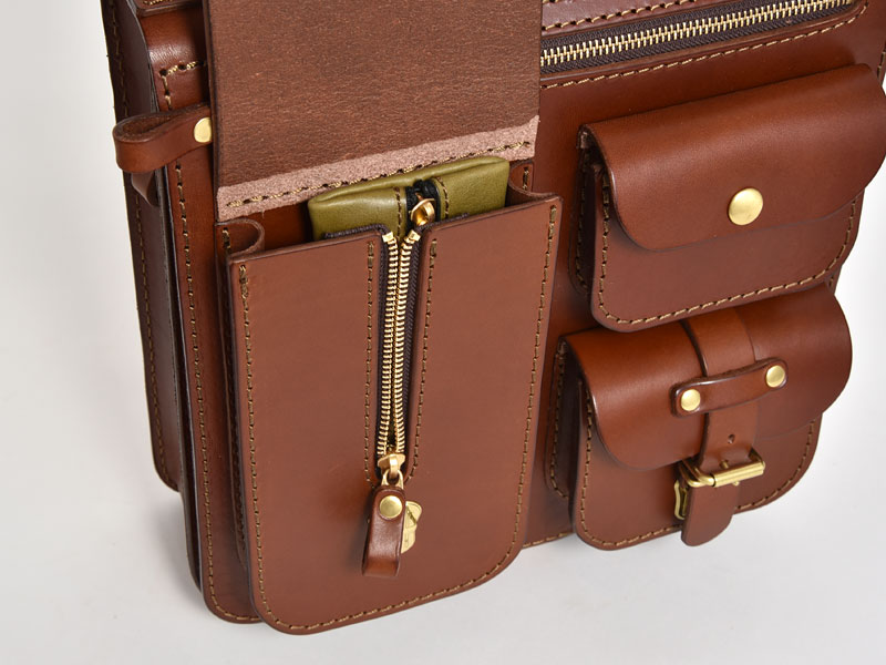 HERZのポケット標本を鞄で仕立てたユニーク3ポケット3wayバッグ / 革鞄
