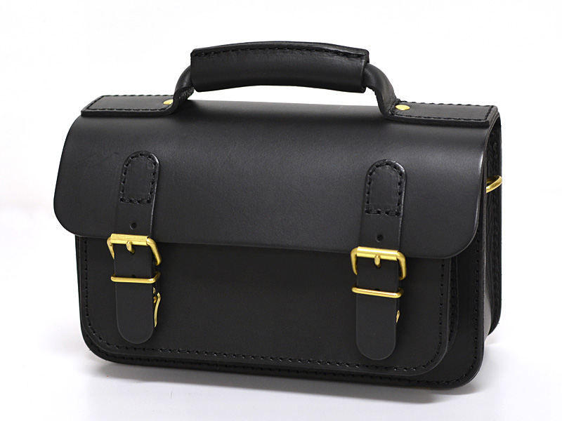 メンズレディース問わずで使える本革の2wayミニバッグ / 革鞄のHERZ