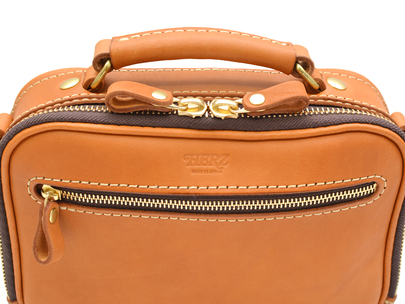 両開きファスナー式のソフトレザー2wayミニショルダーバッグ / 革鞄の