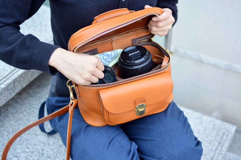 夏のカメラバッグ特集 ～日常はシャッターチャンスに溢れている～｜革