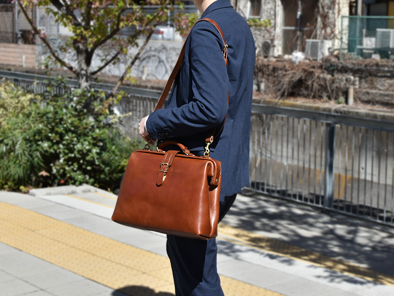 春の新生活に！通勤・通学におすすめのビジネスバッグ｜革鞄・革小物の