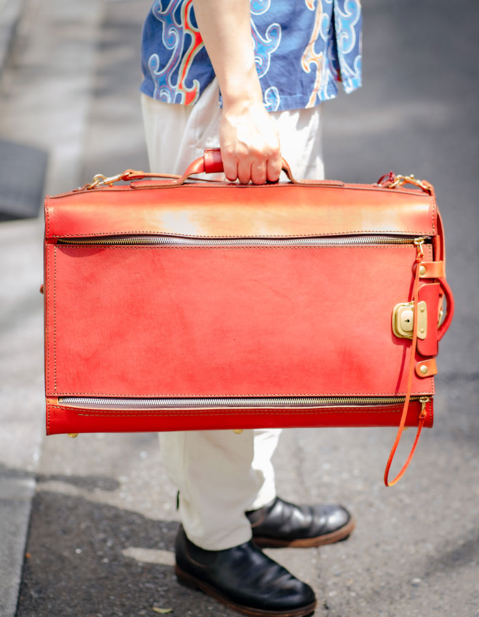 SAMPLE ROOM Report.11｜革鞄・革小物のHERZ公式通販