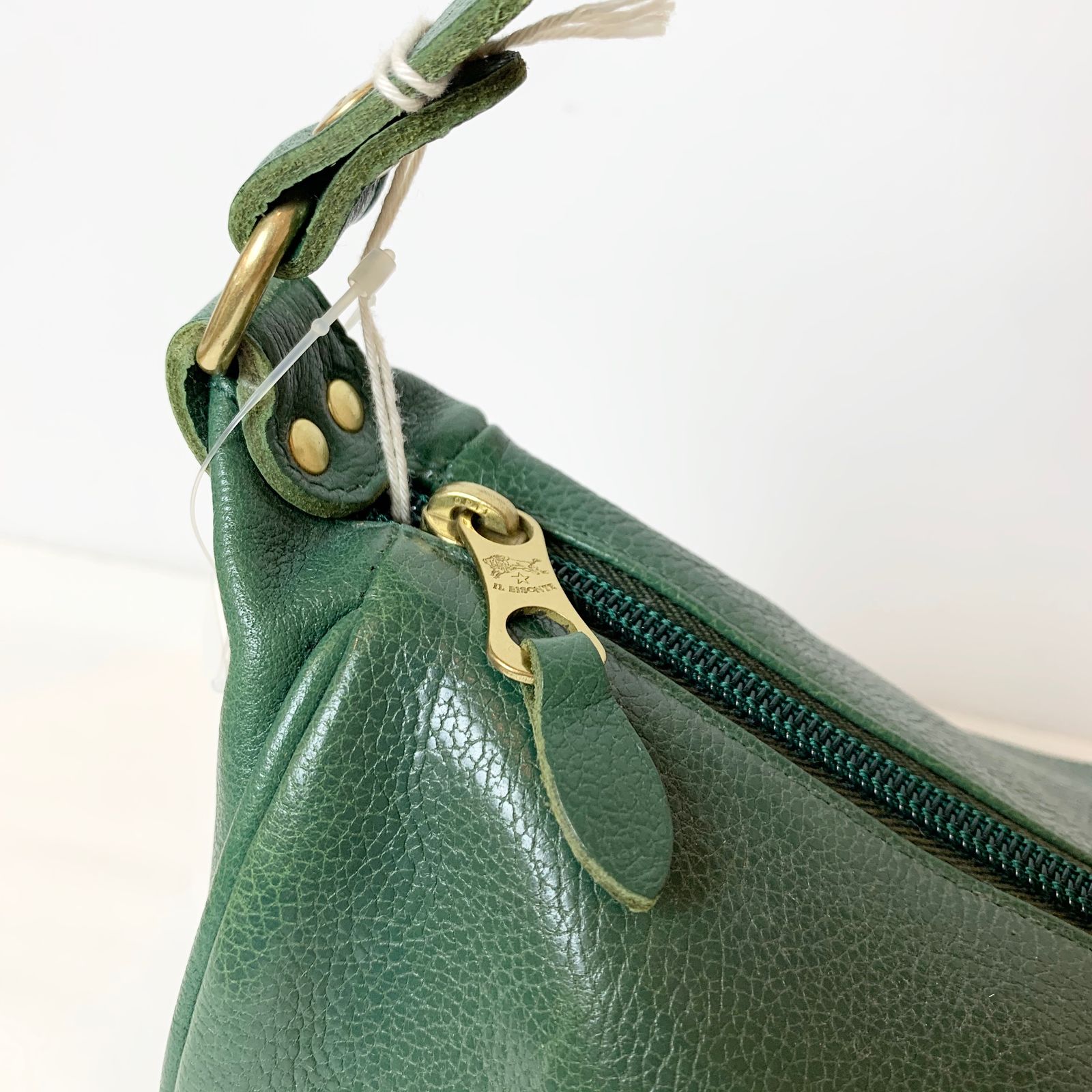 IL BISONTE - クロスボディバック/半月型ショルダーバッグ/グリーン