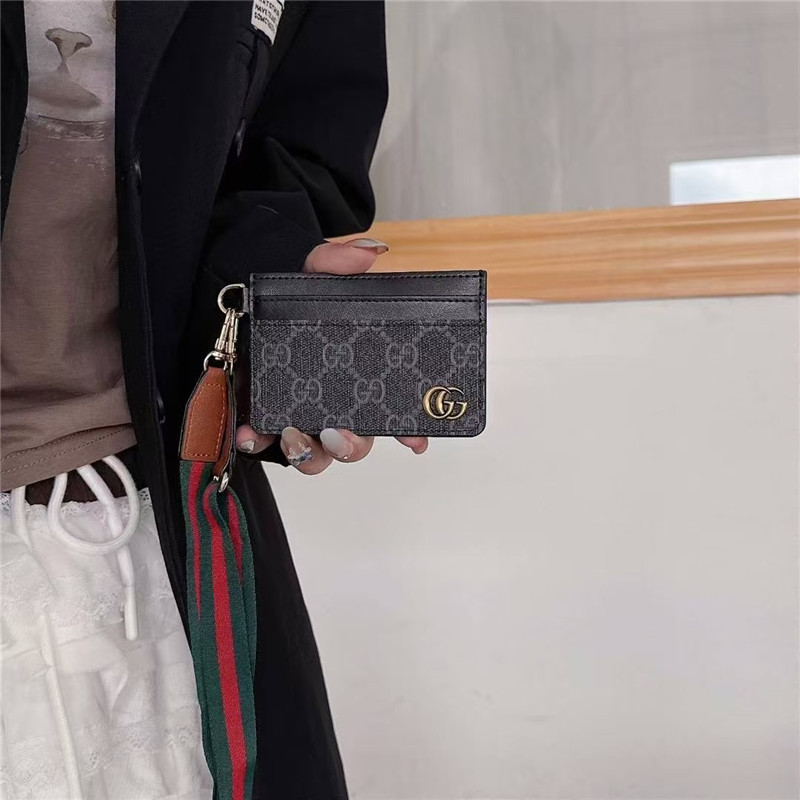 首 から かける カード ケース gucci カード ケース idカードホルダー