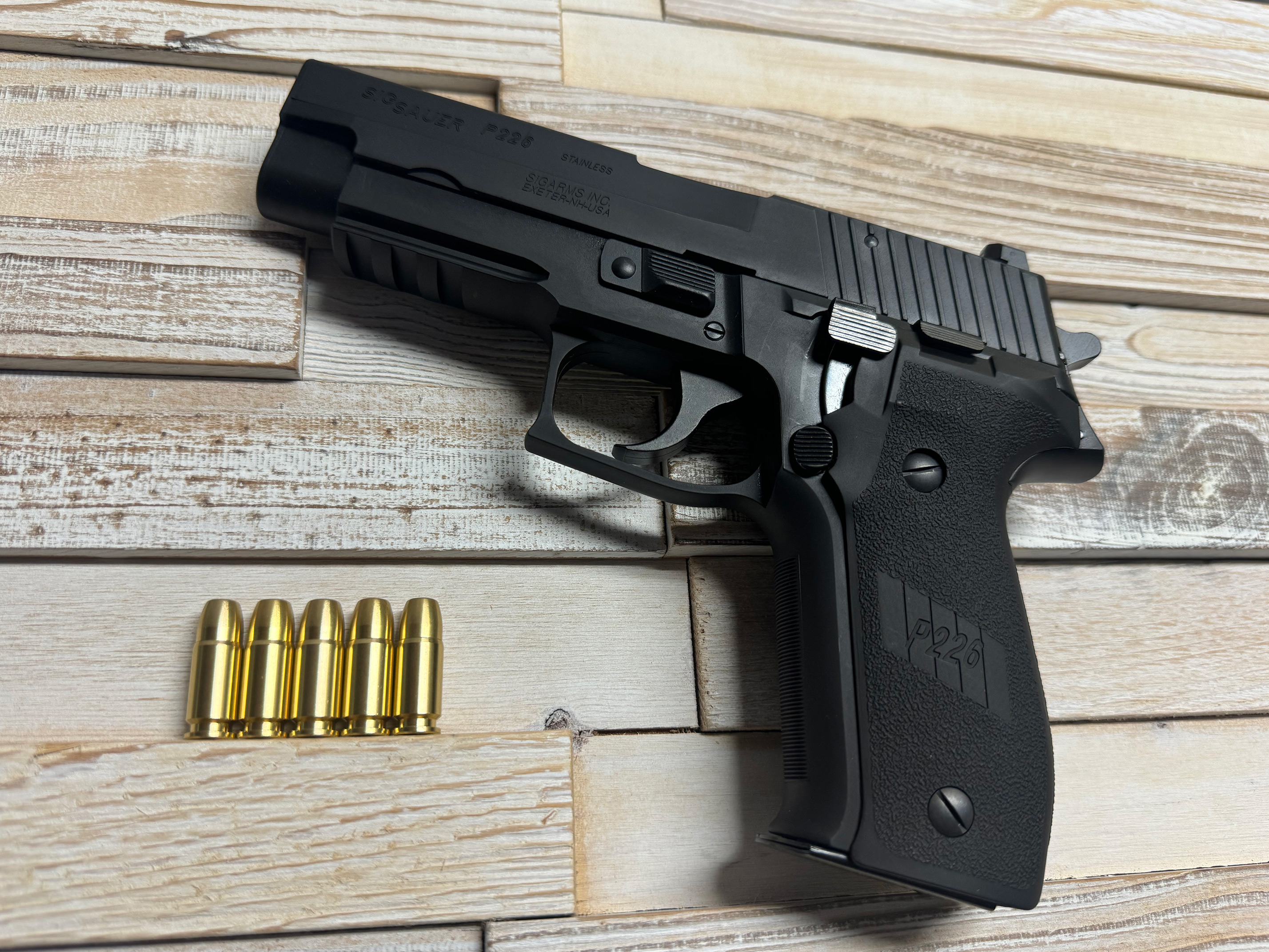 タナカワークス P226 RAILED FRAME HW 発火式モデルガン レビュー