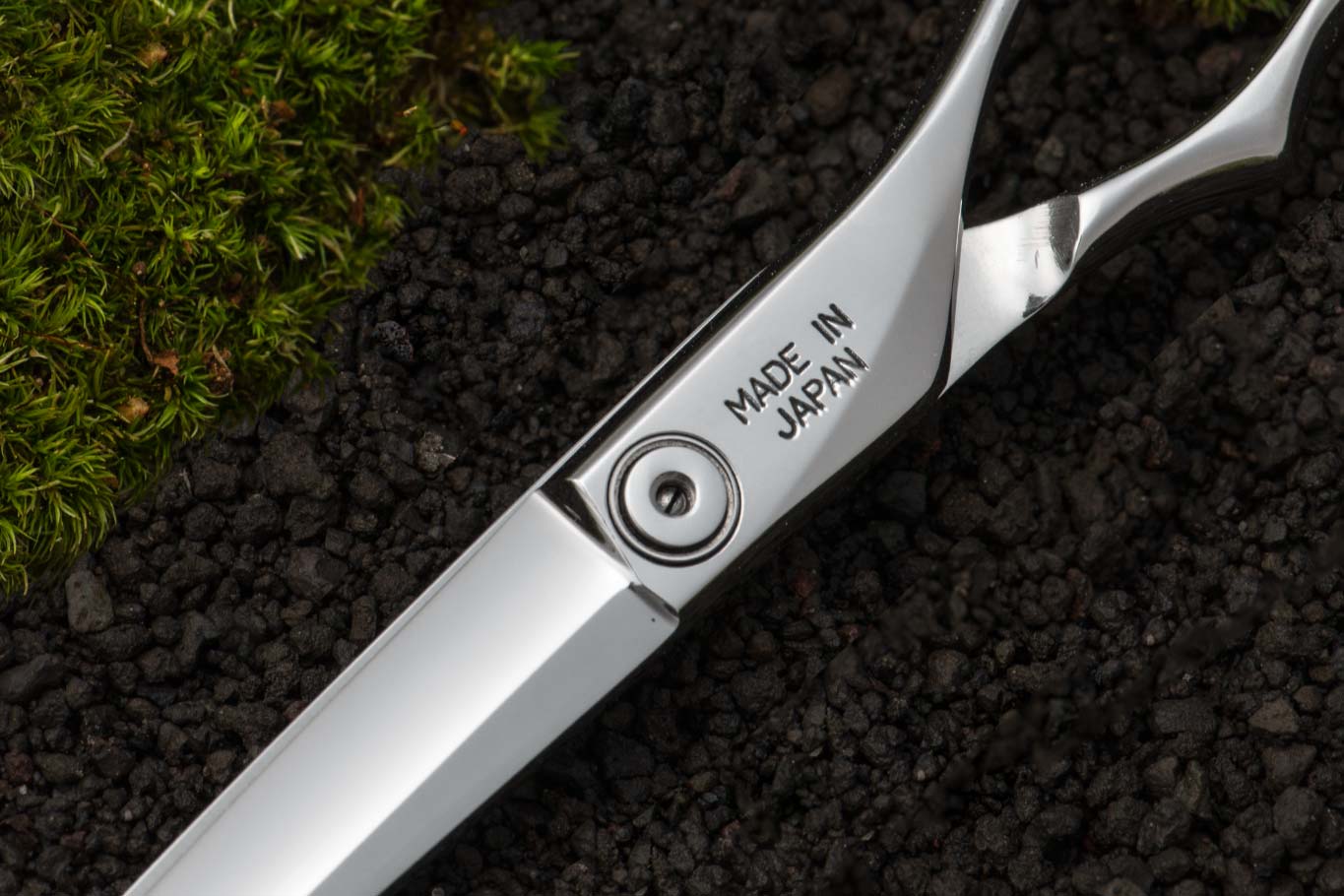 HIEN -飛燕- COBALT FACET コバルト ファセット 剣刃 シザー｜美容