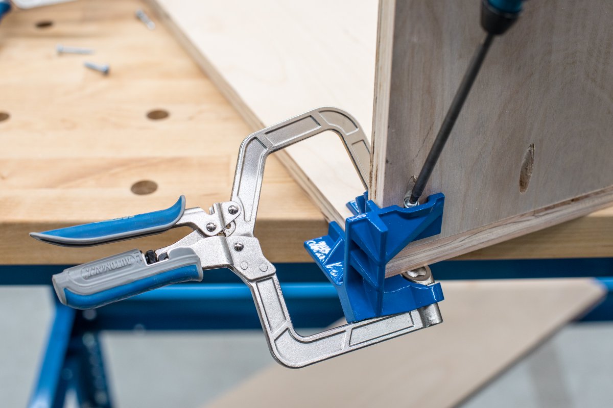 Kreg AutoMaxx 90-degree Corner Clamp | Kreg Klamp