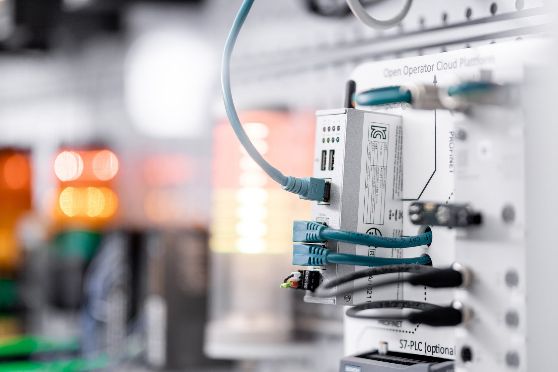 システム・インテグレータ - 産業用通信ソリューション | Hilscher