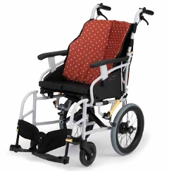 日進医療器】シン・ウルトラシリーズ 標準型 介助式 NAH-SU1 ｜車いす