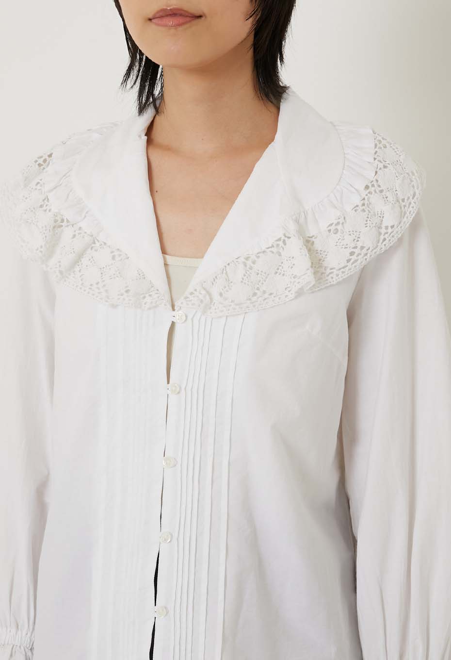 SARA MALLIKA /ボリューム レースカラー トップ | SARA MALLIKA