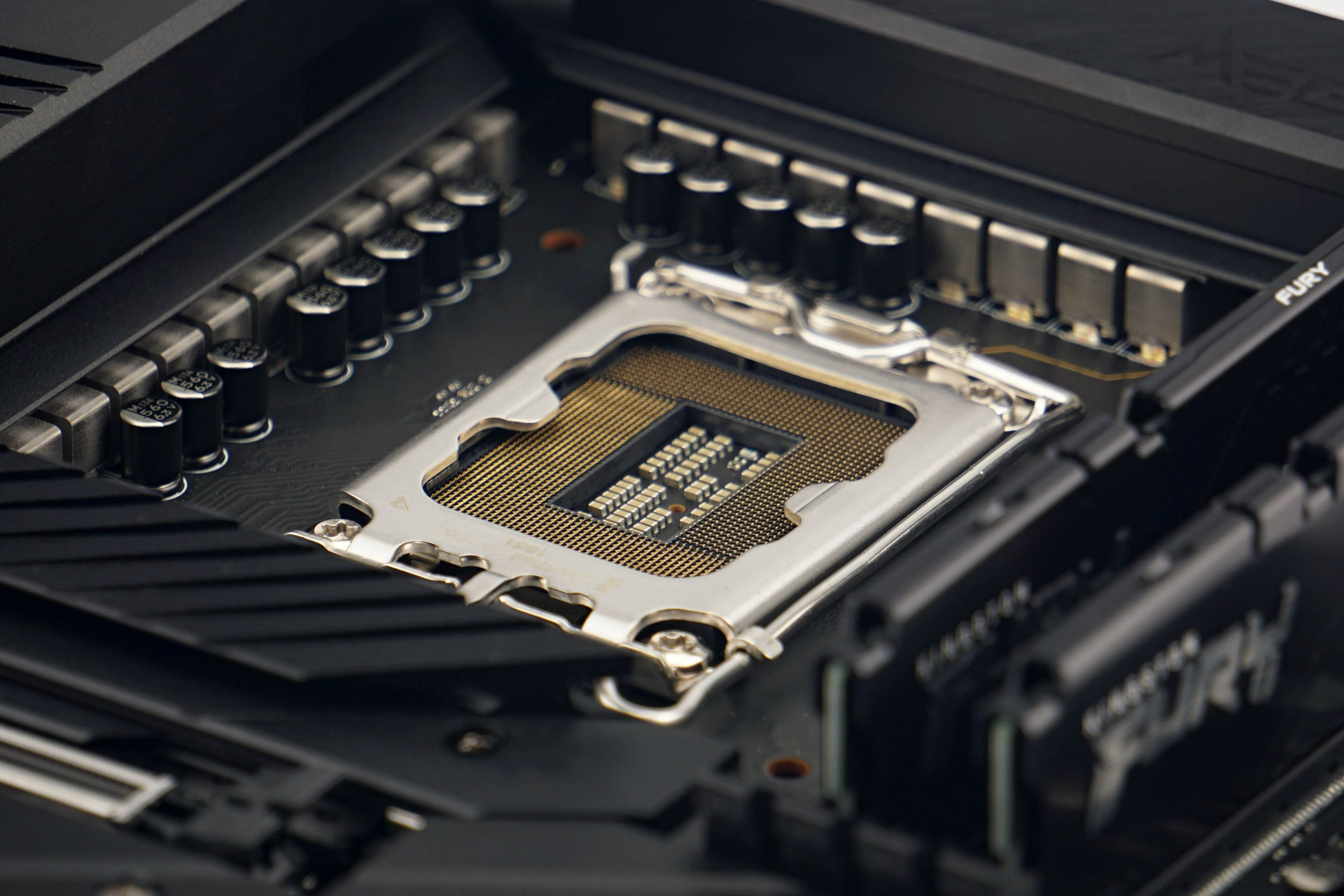Intel LGA 1851 platform details: Z890 and Meteor Lake connectivity