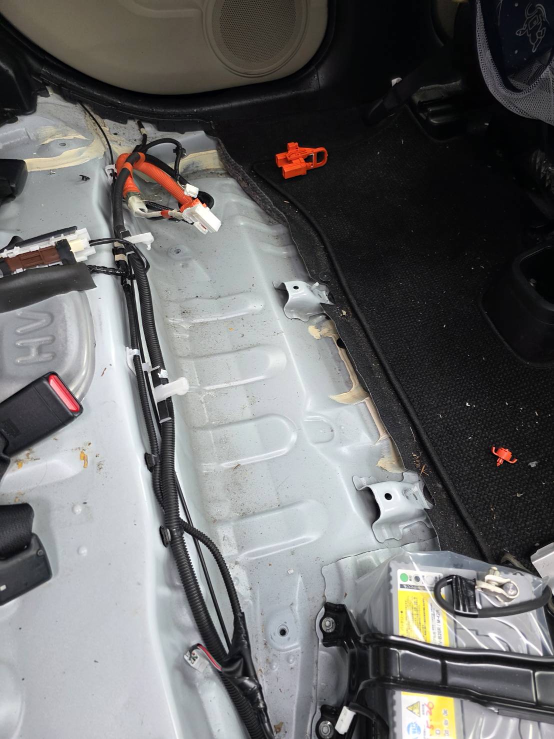 福岡】10 アクア 前期型 ハイブリッドバッテリー修理依頼｜会社ブログ