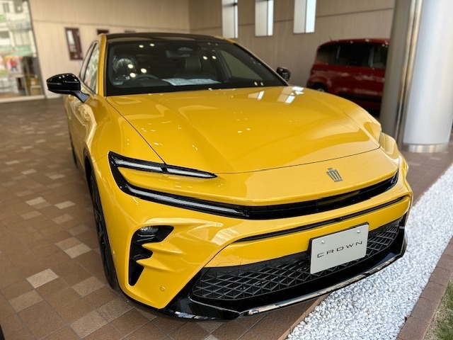 クラウンスポーツ 展示車あります！