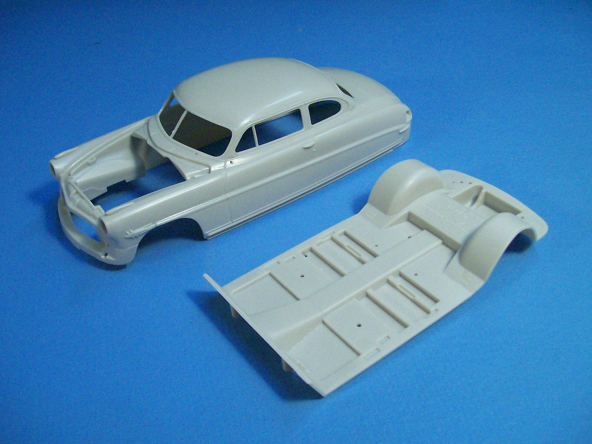 Internet Modeler Moebius Models 1/25 1953 Hudson Hornet