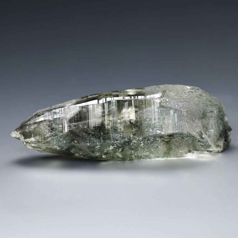 ガネッシュヒマール/ラパ産]ヒマラヤ水晶原石ナチュラルポイント（全長