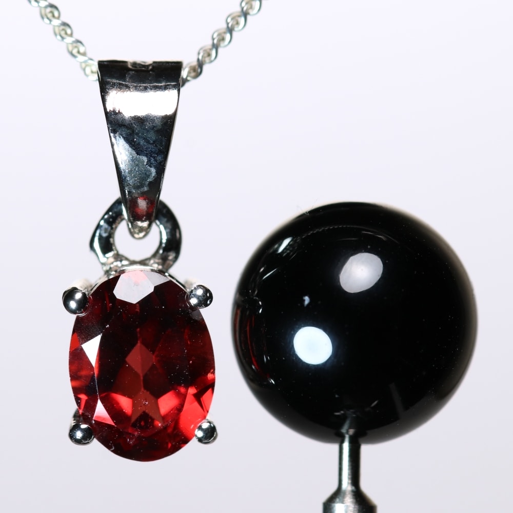 ガーネットペンダントトップ（シルバー925/ジュエリーカット） - 埼玉