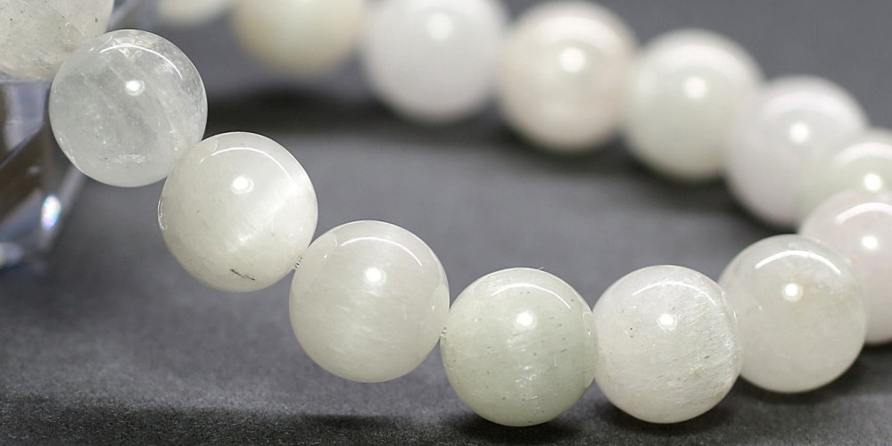 ホワイトクンツァイトキャッツアイブレスレット（約10mm玉） - 埼玉県