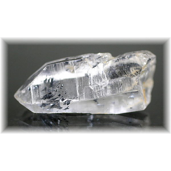 ルーマニア産]スティブナイトインクォーツ原石ナチュラルポイント