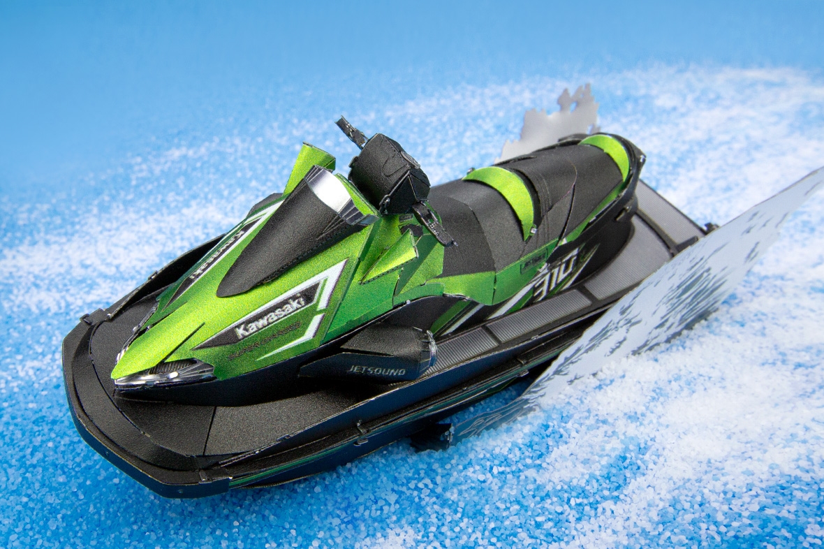 Kawasaki Jet Ski Ultra 310LX Metal Earth Premium Series - Innovatoys