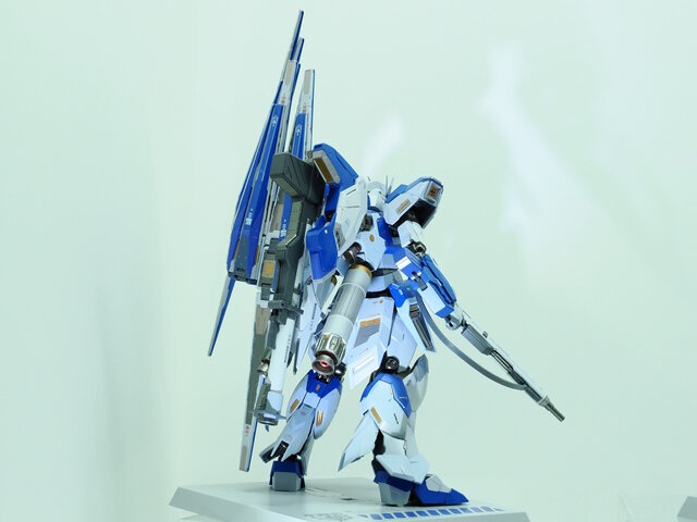 Hi-νガンダム」の新作METAL BUILD、販売期間変更―ファンネルの背負い方