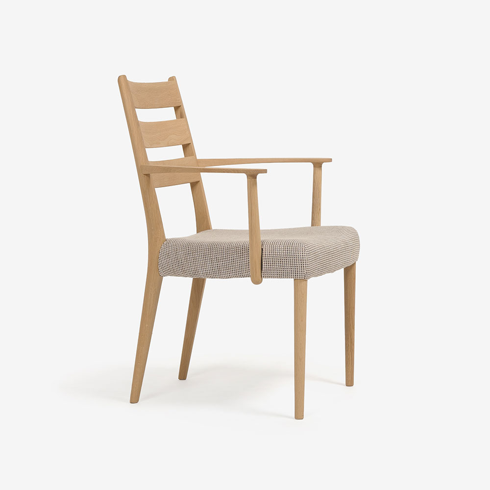 カリモク家具 ダイニングチェア（アーム付き）「C3010DCEG」オーク材