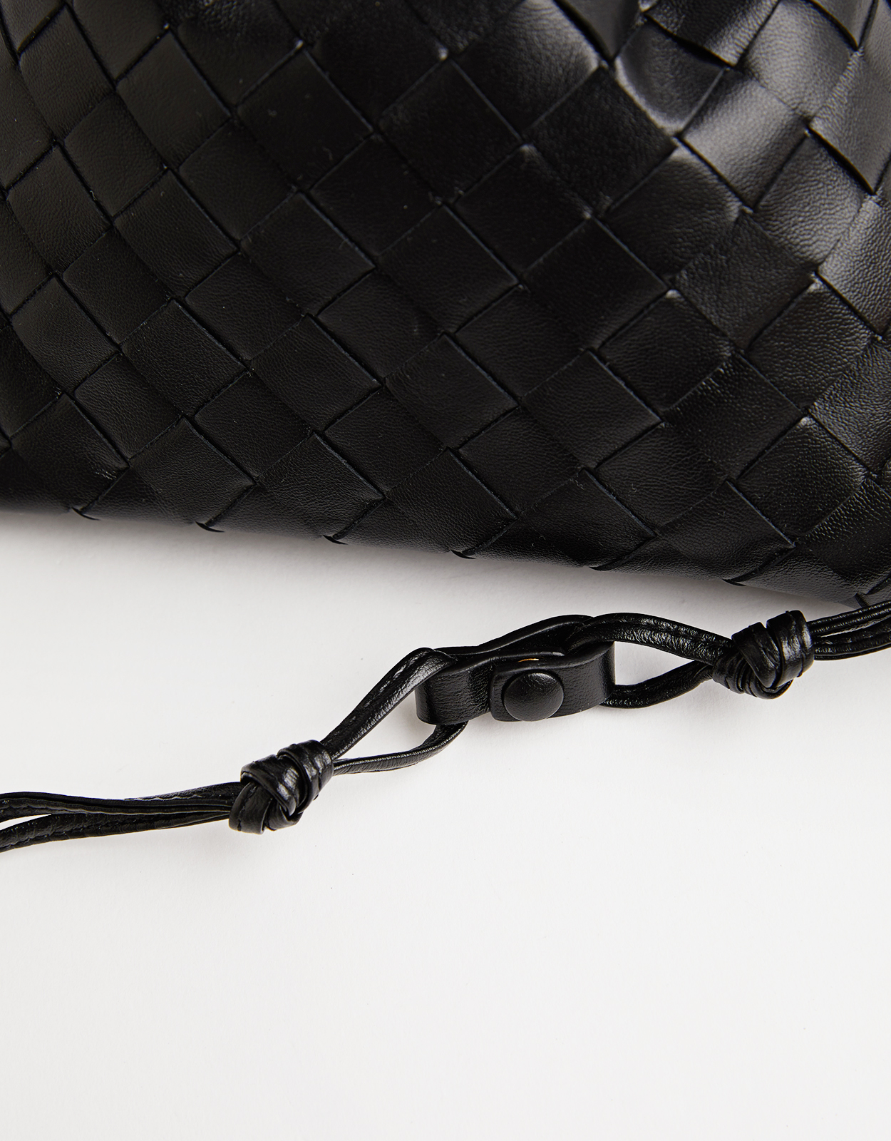 Bottega Veneta スモールイントレチャートカーフスキンレザークロス