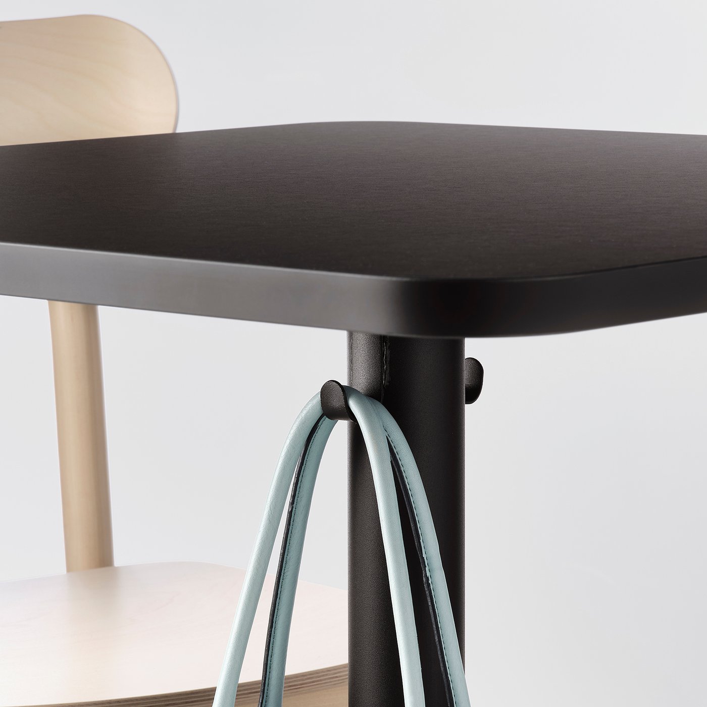 stensele-table-anthracite-