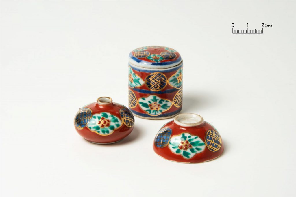 企画展「ちぃさい、ちっこい、ちっちゃ！」 | 伊勢半 紅