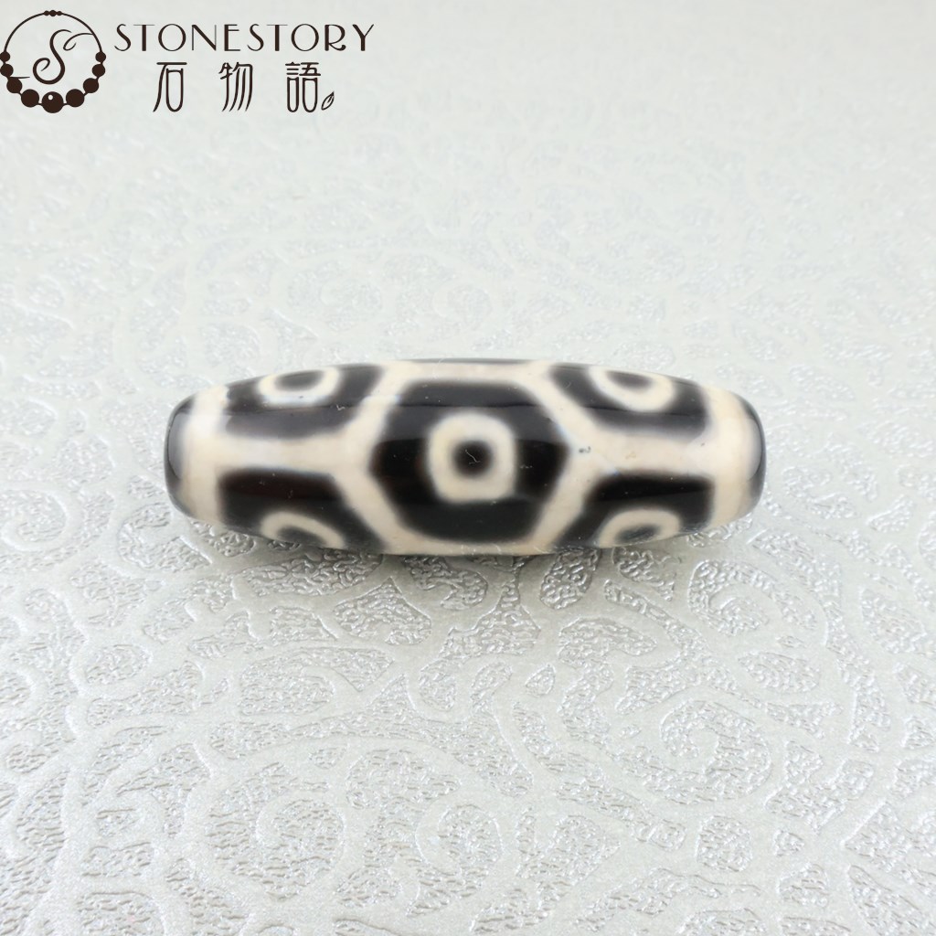 790 天珠 亀甲長壽九眼天珠 dzibeads ！ 370天珠 亀甲長壽九眼天珠 上