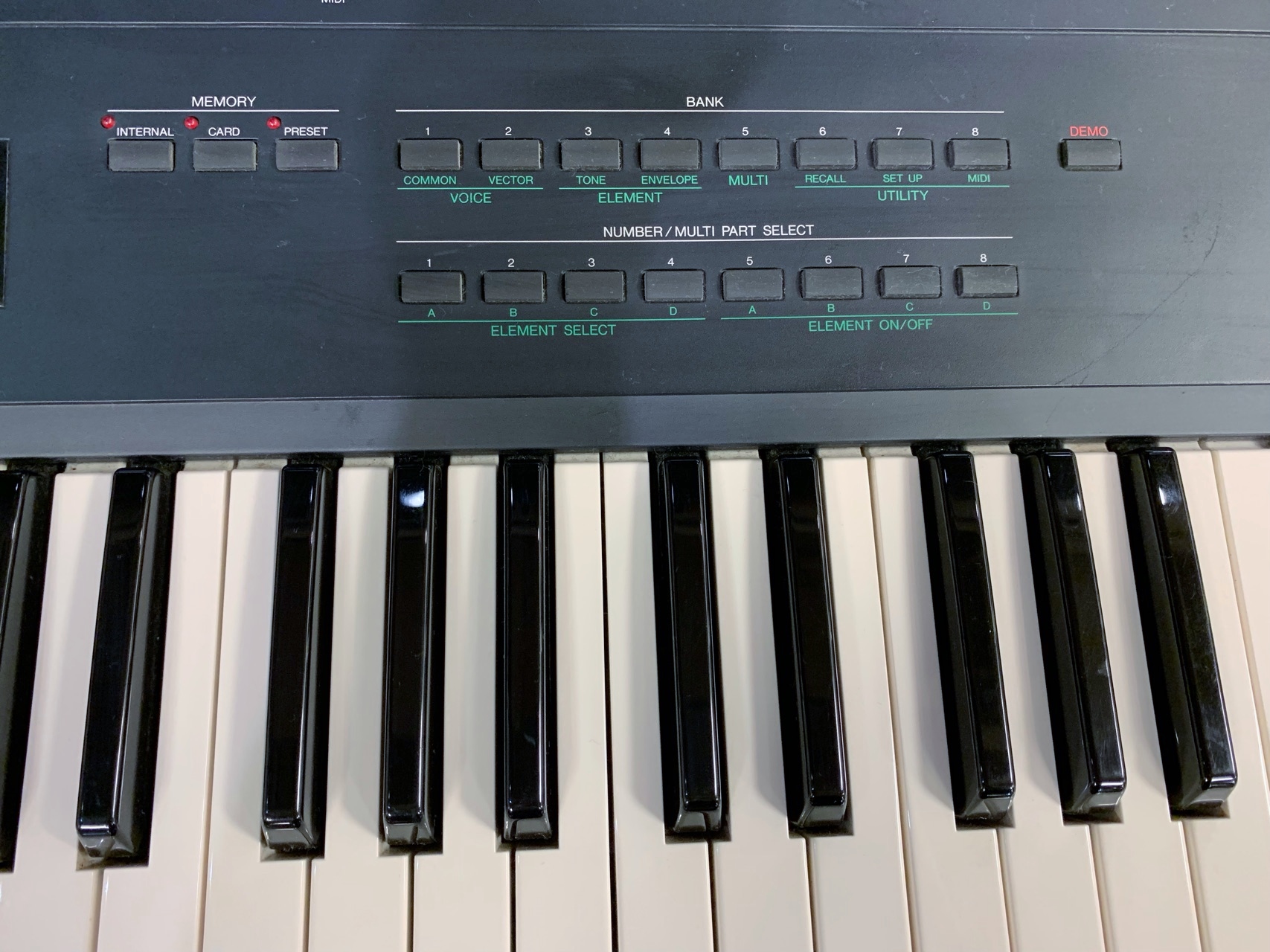 エモすぎるおてごろシンセ #今週の逸品 | イシバシ楽器スタッフブログ